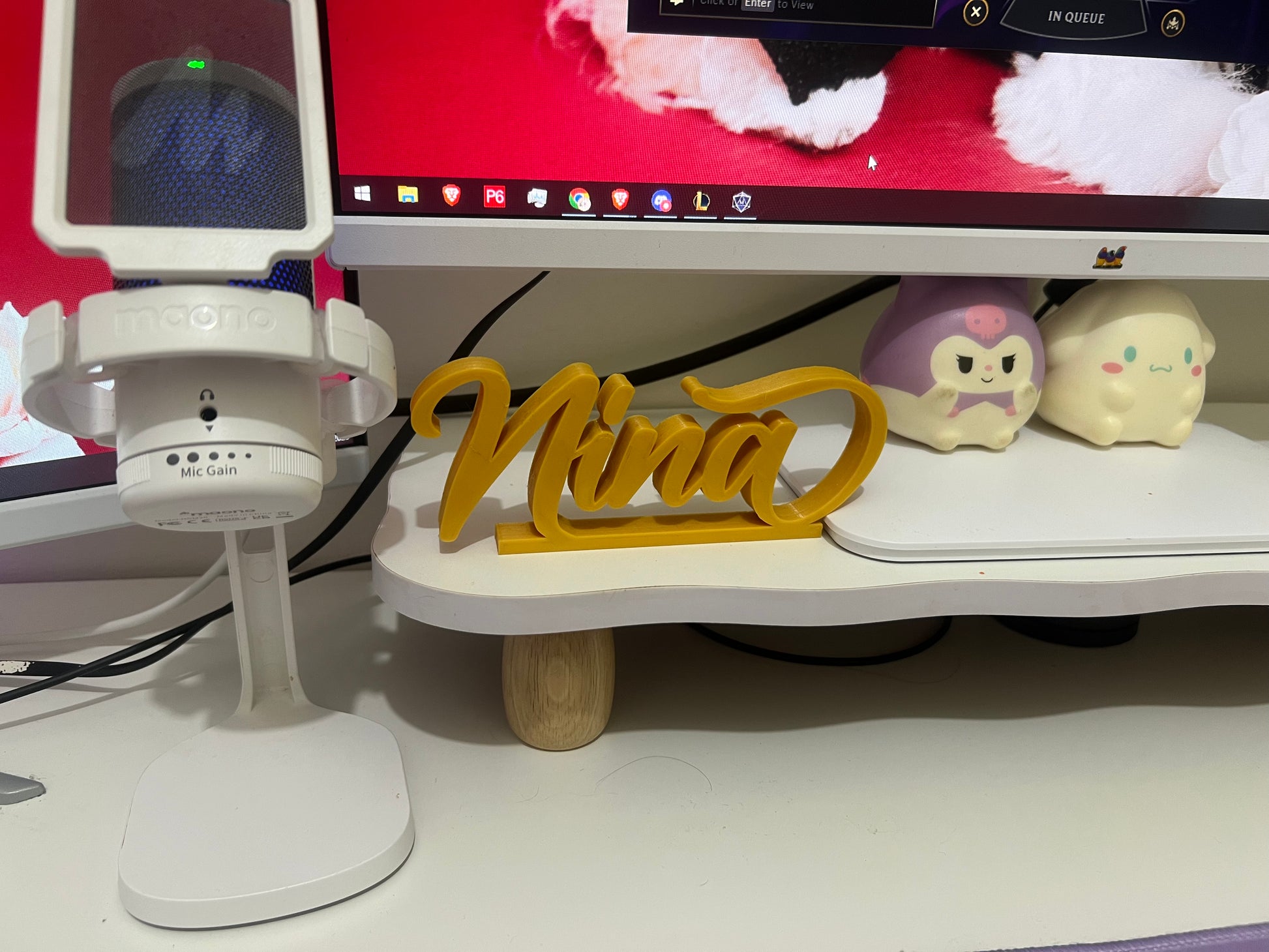 Single Color Desk Standee